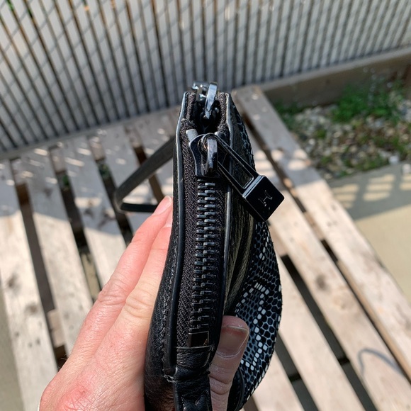 OFFERS??? Halston Heritage Snake print leather purse - Picture 3 of 6